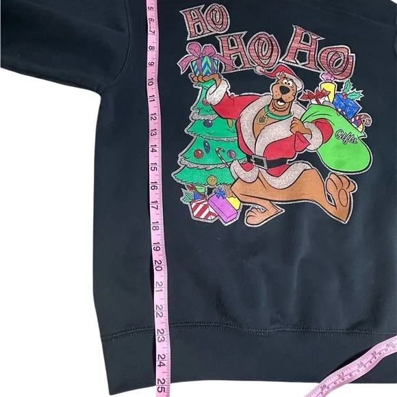 Vintage 90’s Black Scooby-Doo Christmas Sweatshirt - Picture 4 of 4